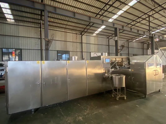 Полноавтоматическая машина 2500pcs/h конуса мороженого засахаривает конусы Waffer свертывая линию хлебопека